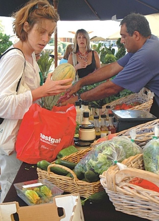 Farmers Markets are a lot of fun. Image 4